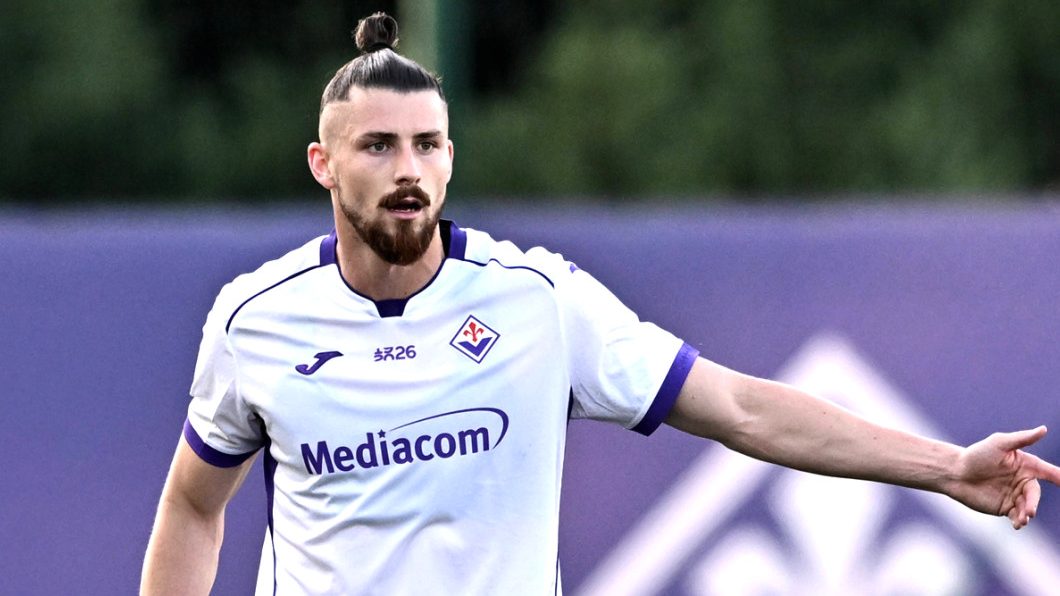 Nota 4 pentru Radu Drăgușin: presa italiană, nemiloasă după Roma - Fiorentina 4-0